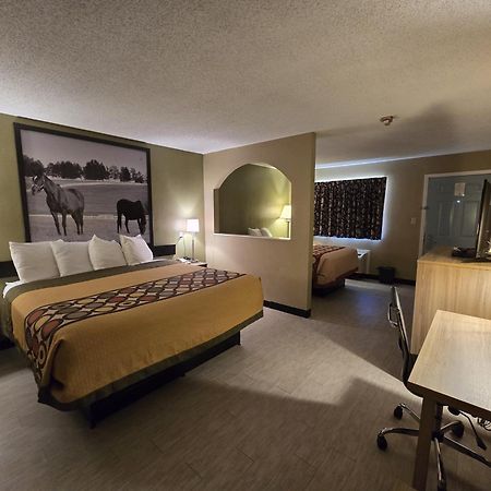 Super 8 By Wyndham Arkadelphia Caddo Valley Area Exteriör bild
