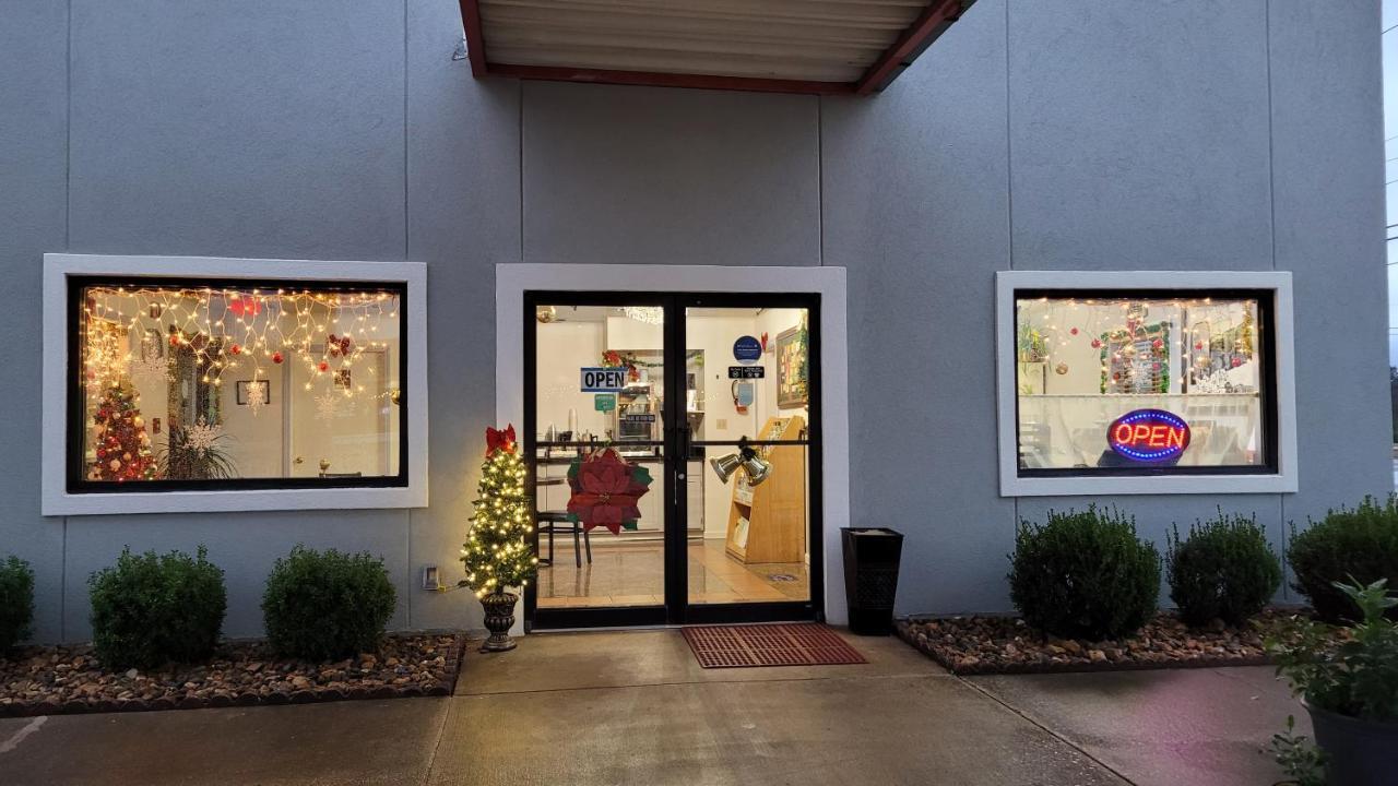 Super 8 By Wyndham Arkadelphia Caddo Valley Area Exteriör bild