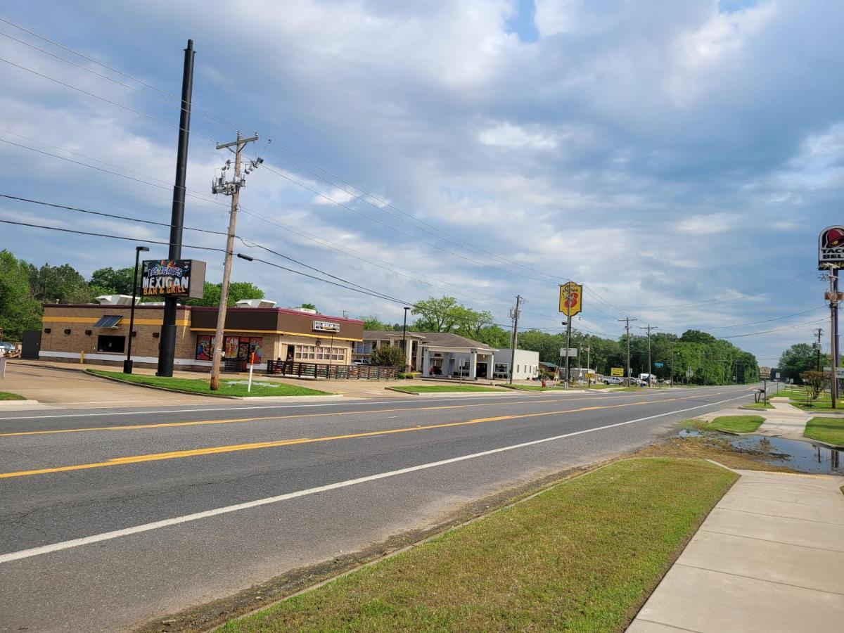 Super 8 By Wyndham Arkadelphia Caddo Valley Area Exteriör bild