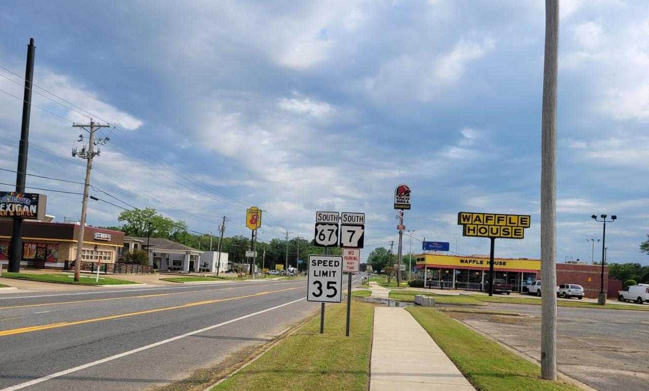 Super 8 By Wyndham Arkadelphia Caddo Valley Area Exteriör bild