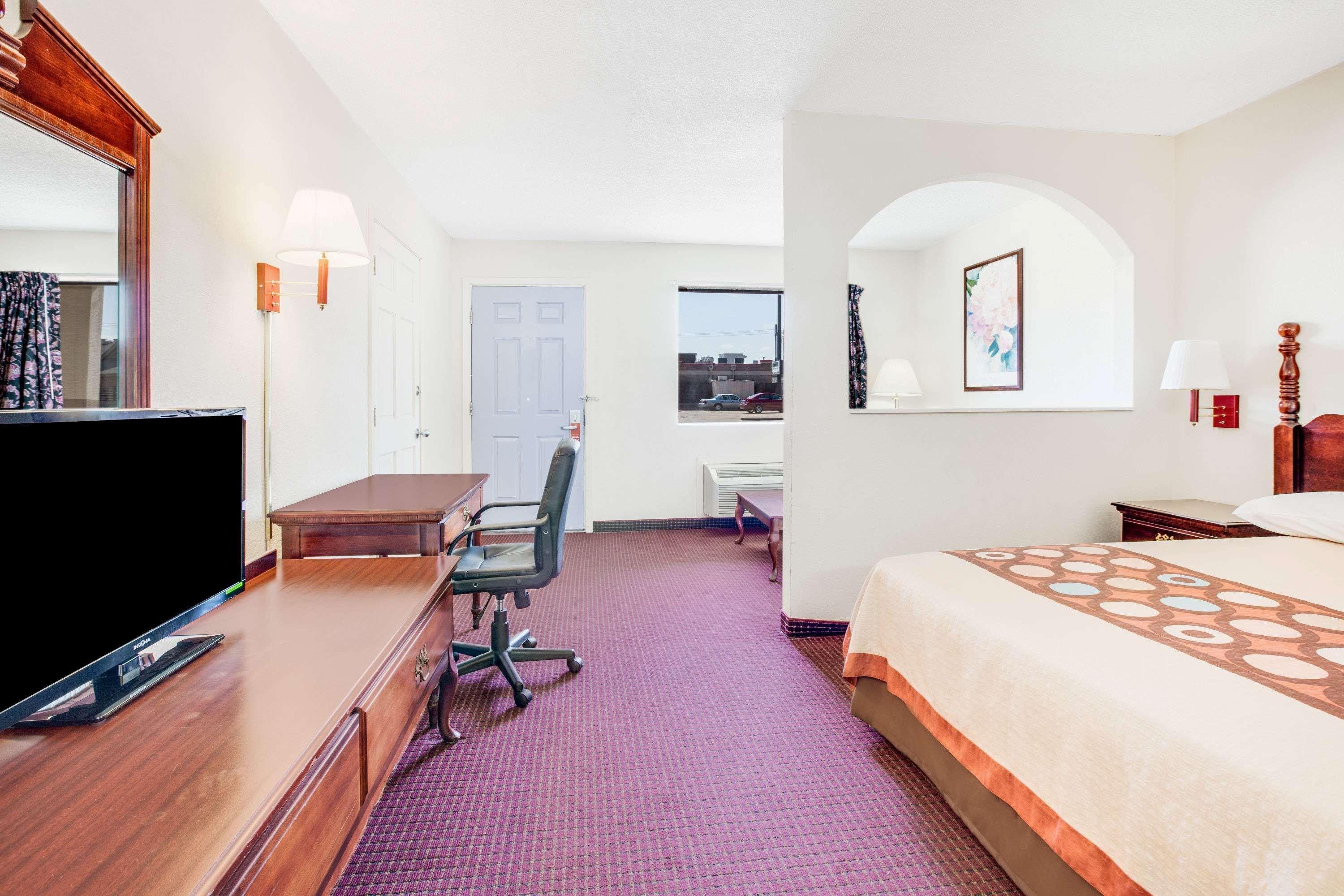 Super 8 By Wyndham Arkadelphia Caddo Valley Area Exteriör bild
