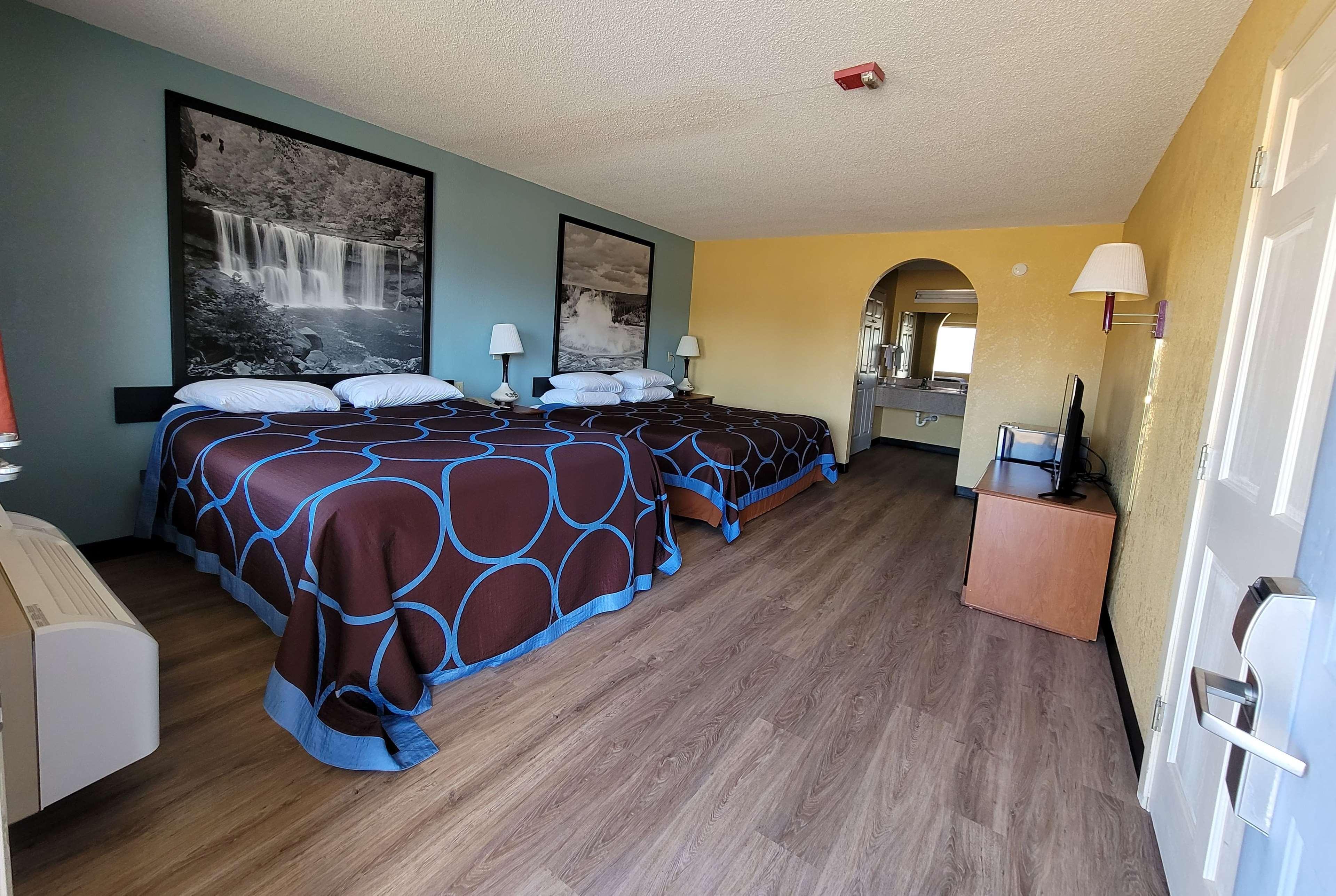 Super 8 By Wyndham Arkadelphia Caddo Valley Area Exteriör bild