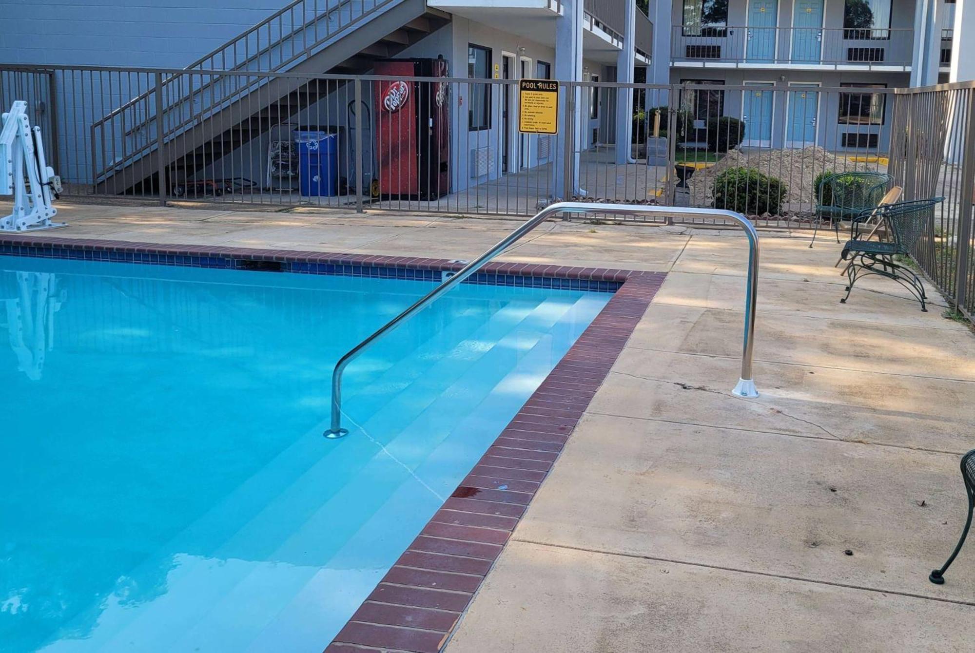 Super 8 By Wyndham Arkadelphia Caddo Valley Area Exteriör bild