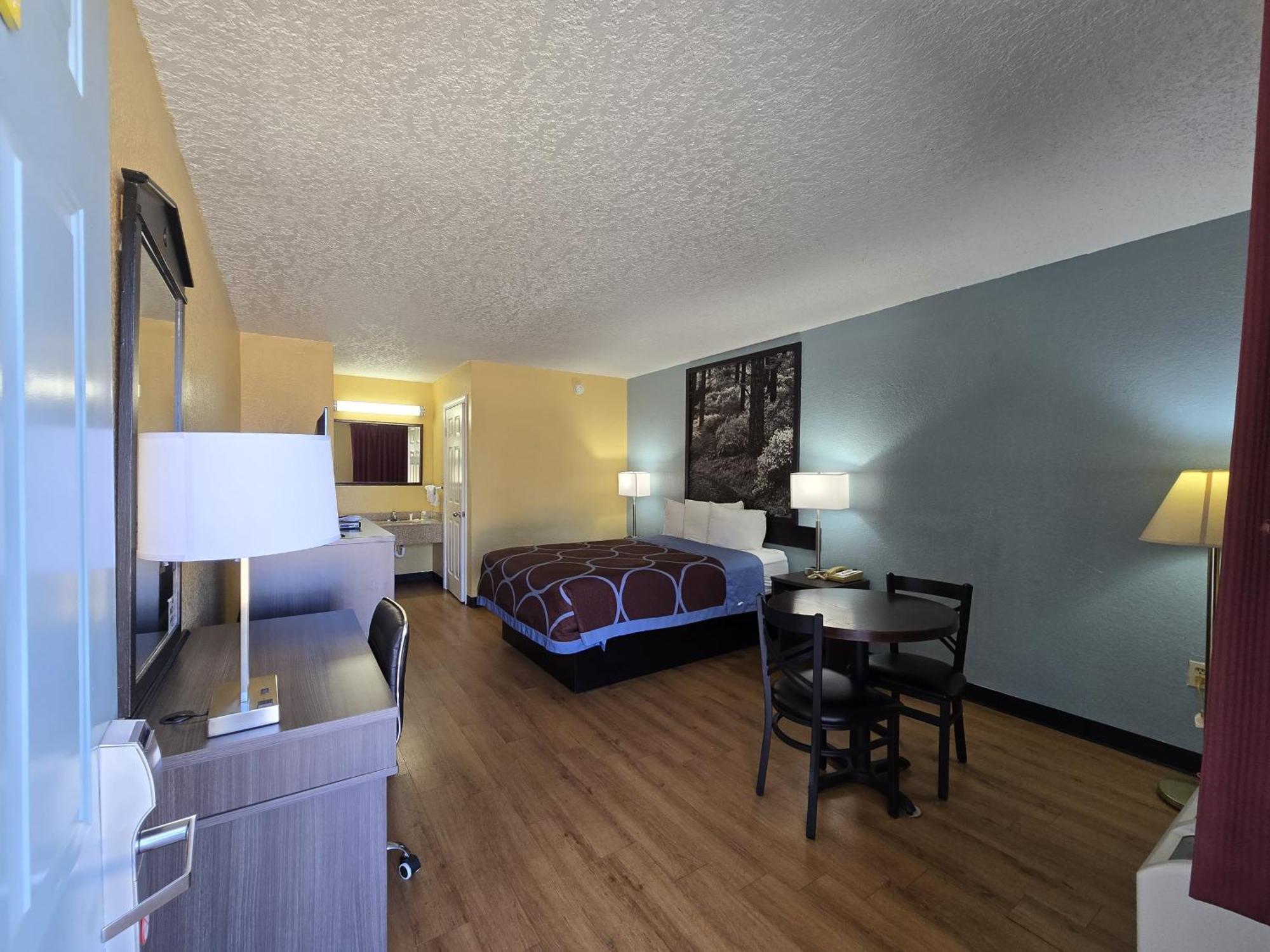 Super 8 By Wyndham Arkadelphia Caddo Valley Area Exteriör bild