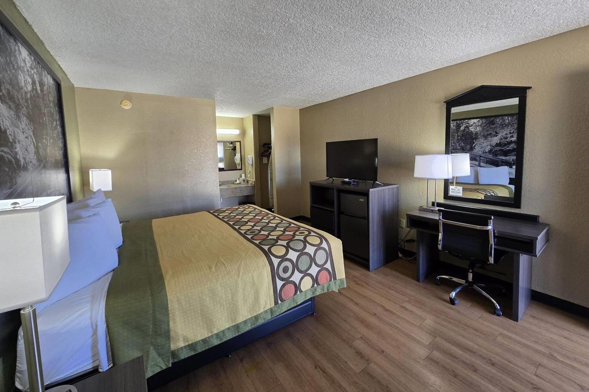 Super 8 By Wyndham Arkadelphia Caddo Valley Area Exteriör bild