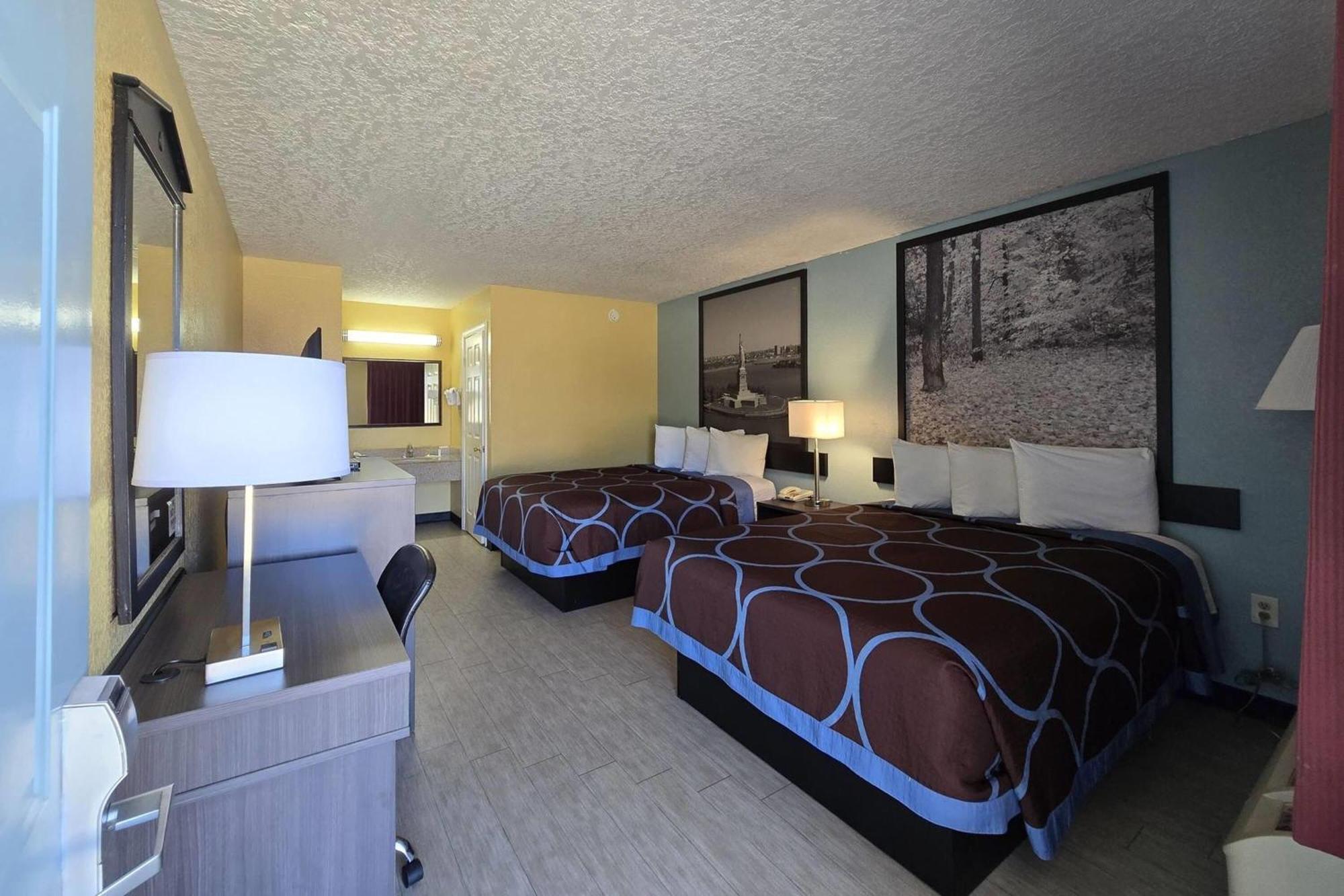 Super 8 By Wyndham Arkadelphia Caddo Valley Area Exteriör bild