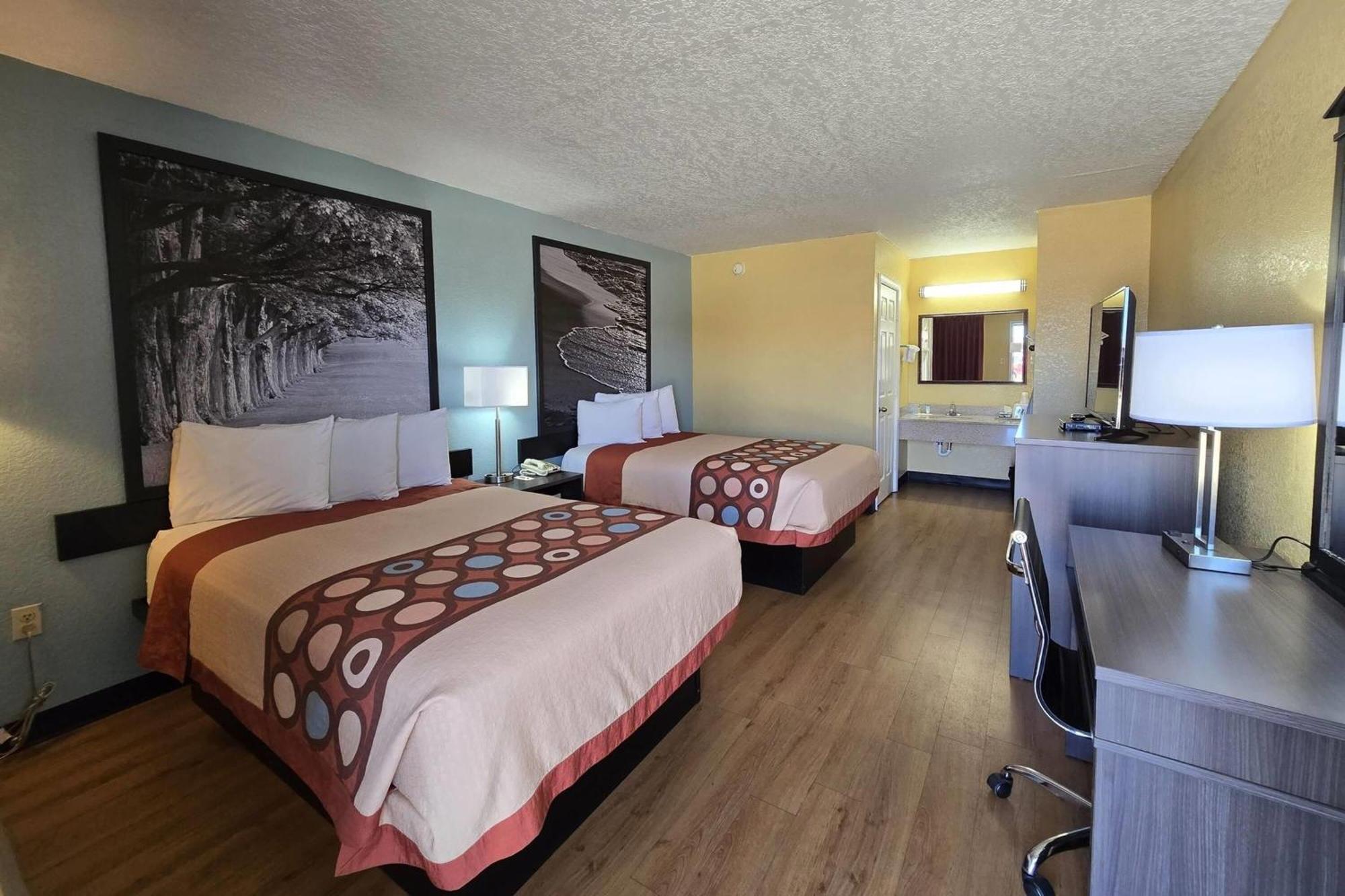 Super 8 By Wyndham Arkadelphia Caddo Valley Area Exteriör bild
